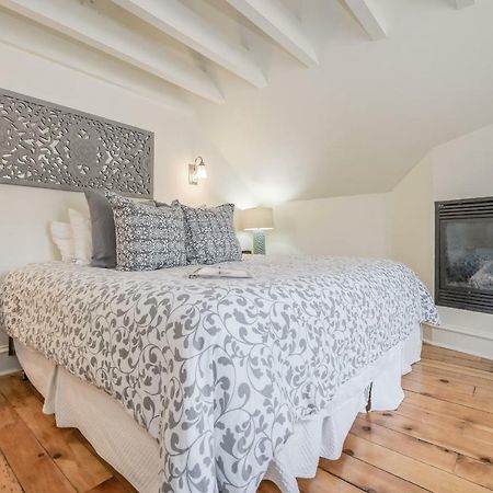 St Andrew Suites Fergus Esterno foto