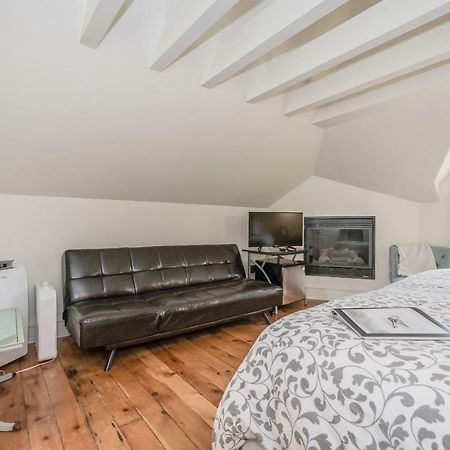 St Andrew Suites Fergus Esterno foto