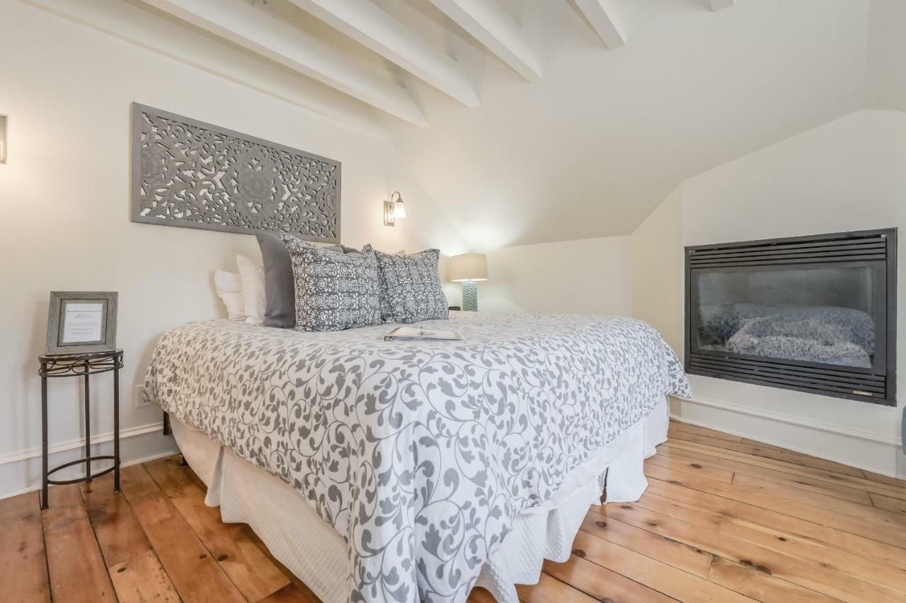 St Andrew Suites Fergus Esterno foto